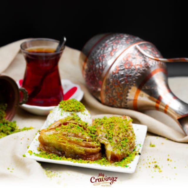 Midye Baklava.
