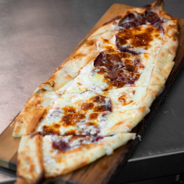 Pastrami Pide.